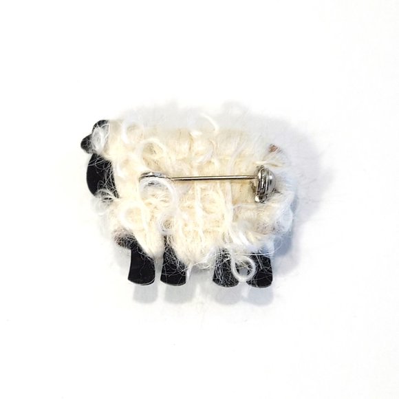 New Wool Sheep Pin Brooch Handmade in Scotland - Picture 3 of 5